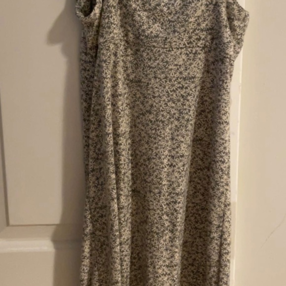 Green Floral Dress - Picture 2 of 3